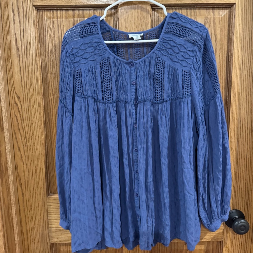 Sundance Blue Crochet Lace Yoke Button Down Long Sleeve Top 100% Viscose. Medium